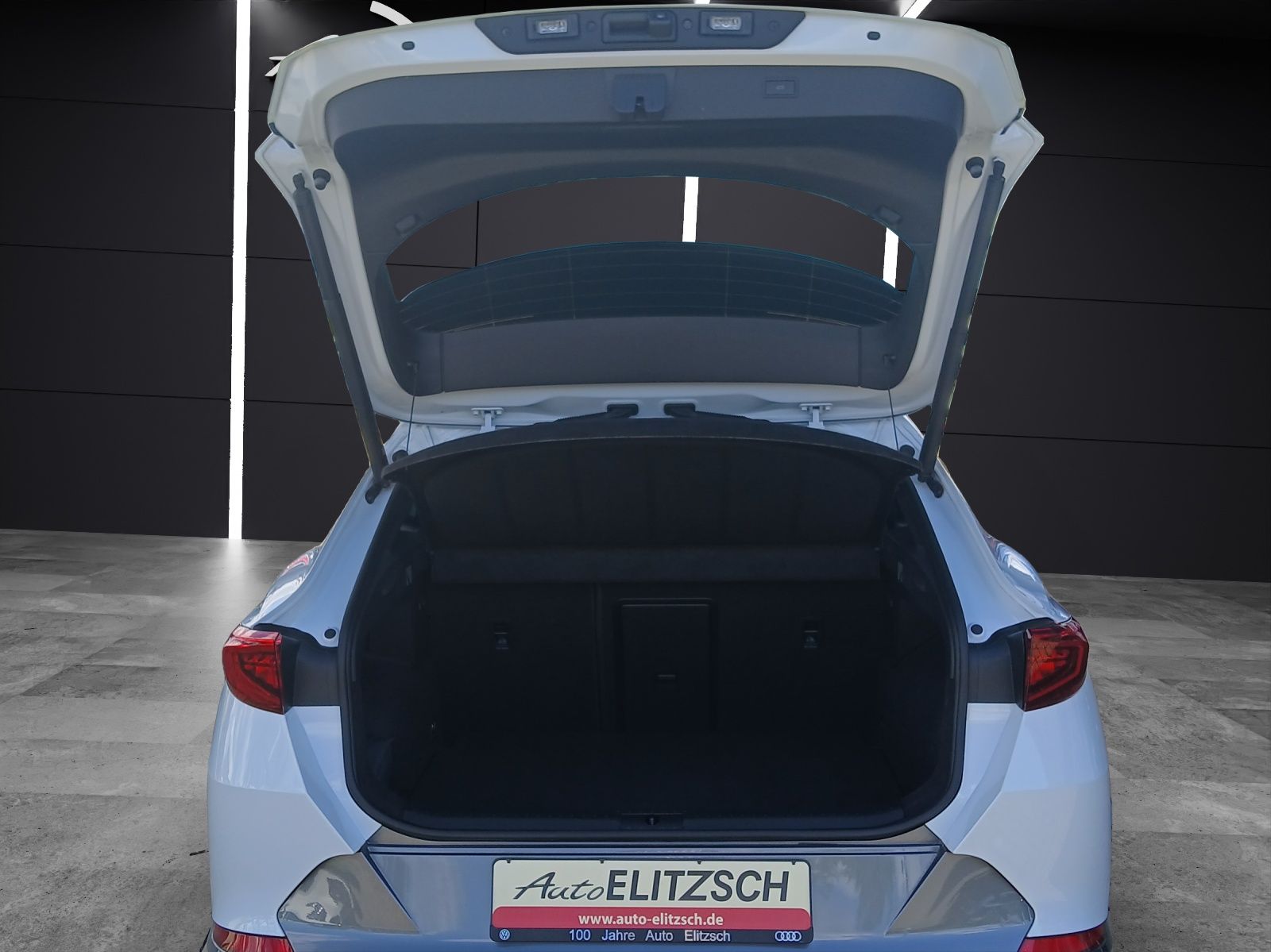 Cupra Formentor VZ DSG 4Drive LED AHK Navi Pano ACC RF