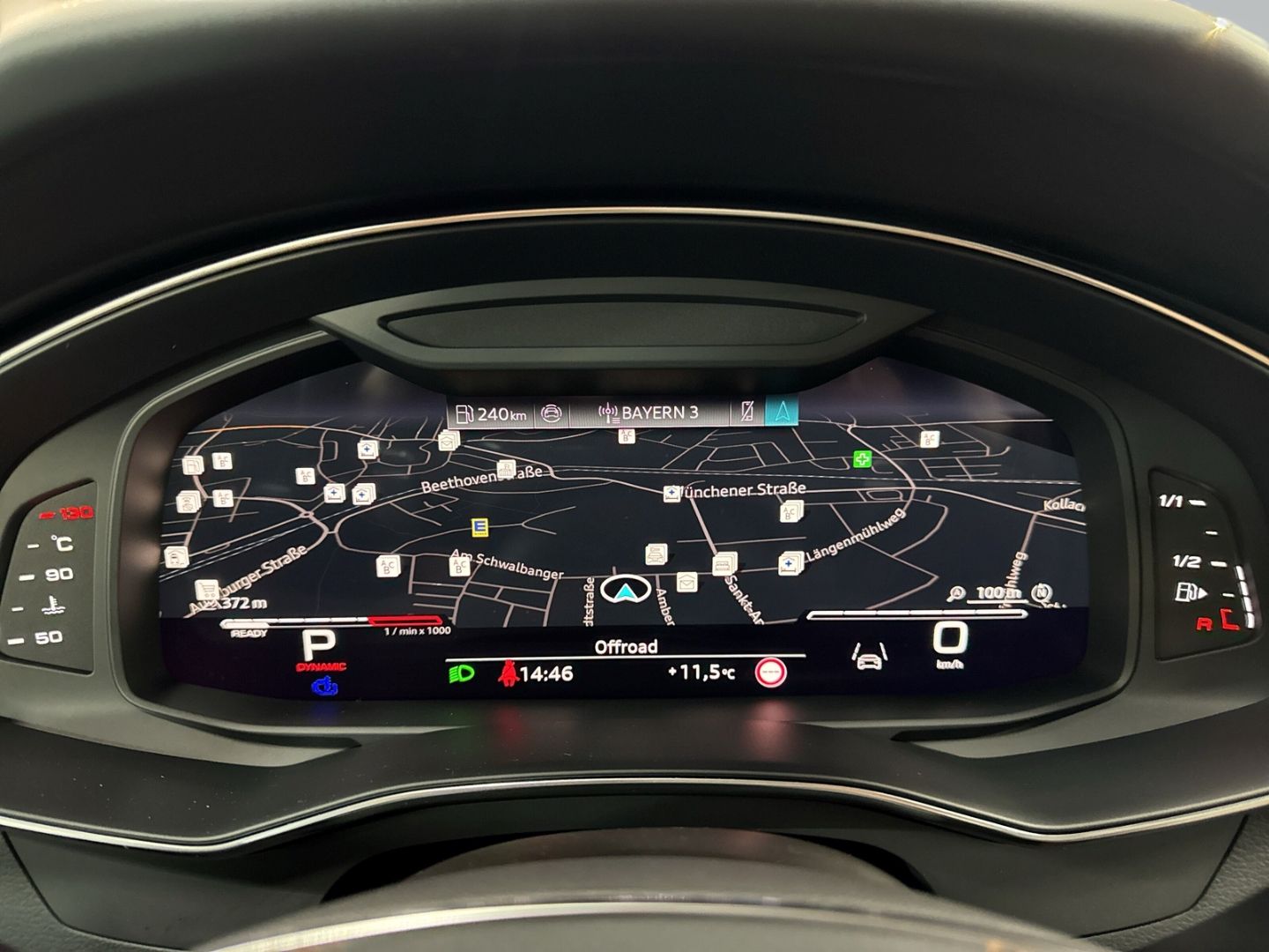 Audi RS6 Avant qu tiptro 360°+HuD+Keramik+Pano+Sthz