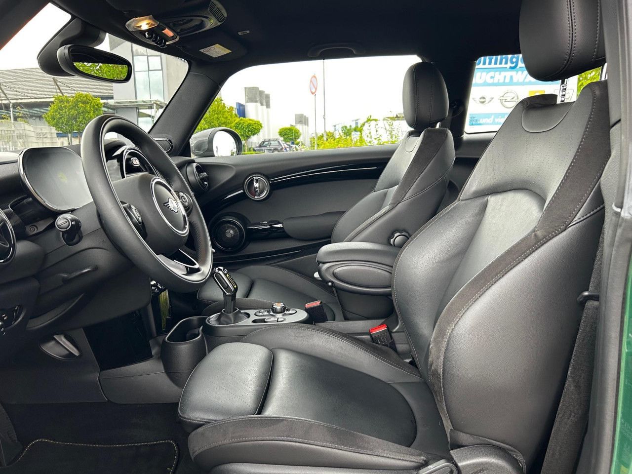 MINI Cooper SE - Samsaru's Car Outlet