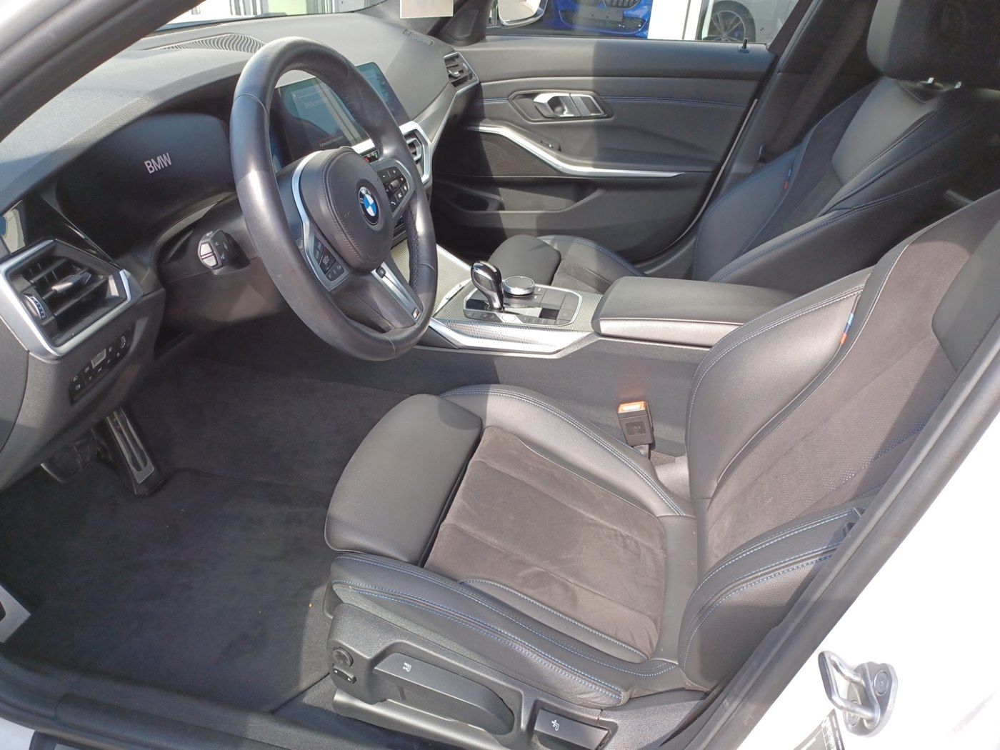 BMW 330i Touring M Sport - Samsaru's Car Outlet