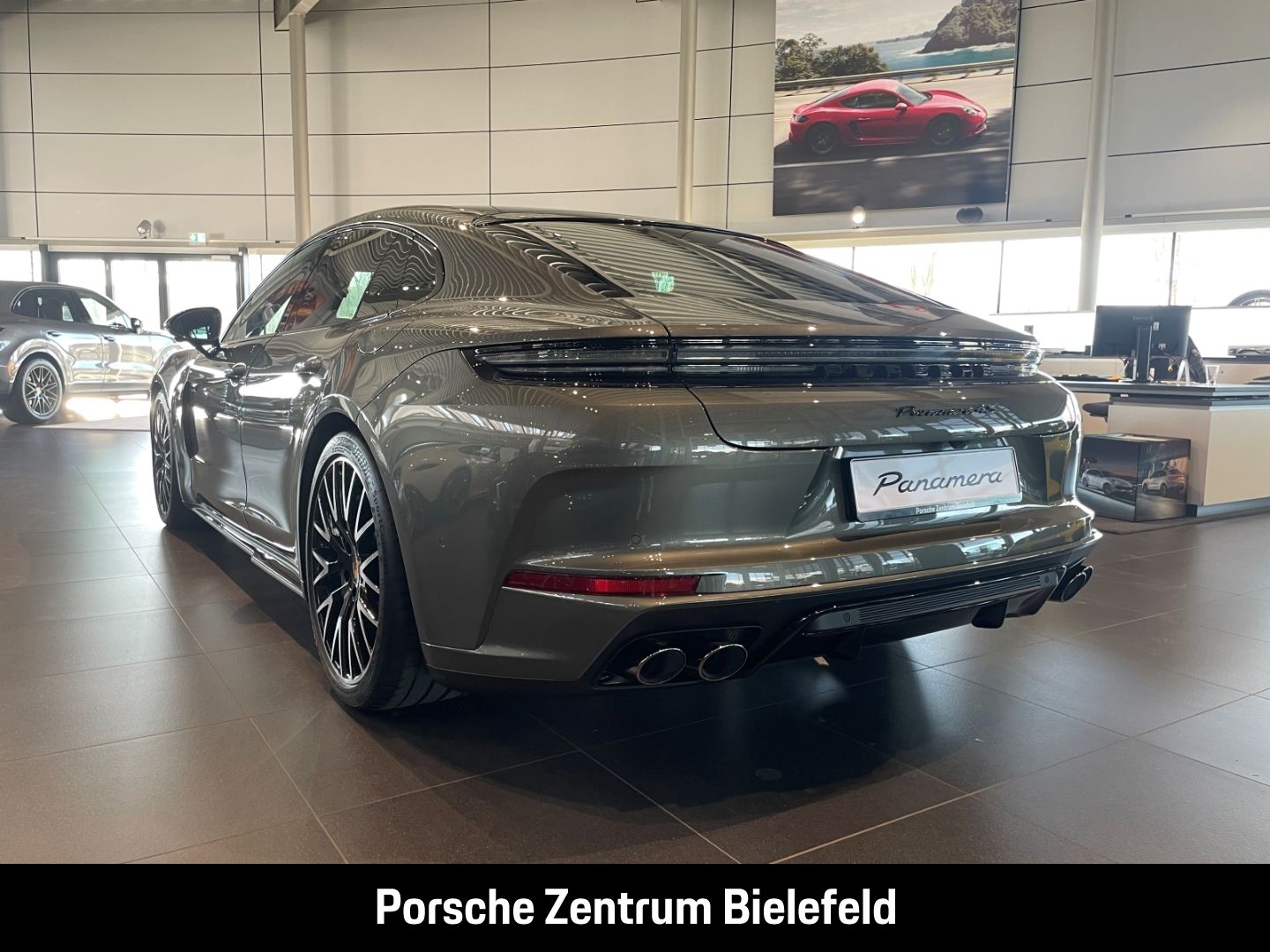 Porsche Panamera 4S E-Hybrid Surround-View Luftfederung