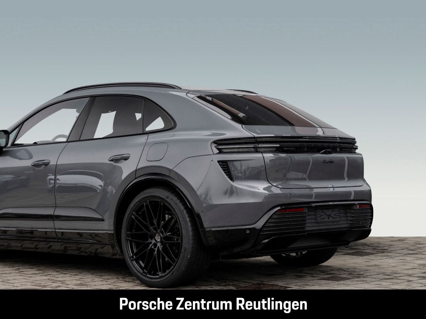 Porsche Macan Turbo Burmester Luftfederung InnoDrive LED