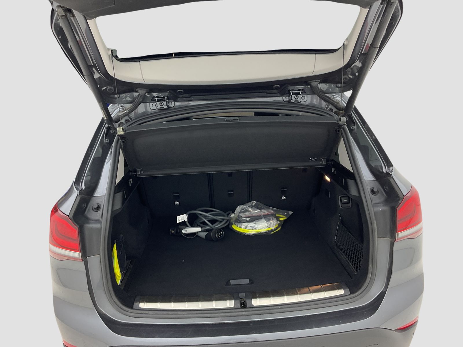 BMW X1 xDrive25e Sport Line - Samsaru's Car Outlet