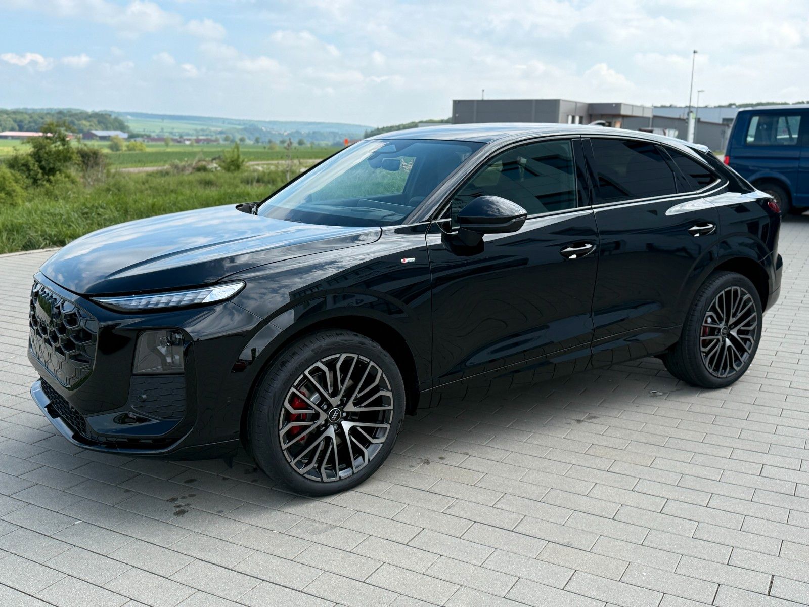 Audi Q3 Sportback S-LINE quattro+AHK+PANO+SONOS