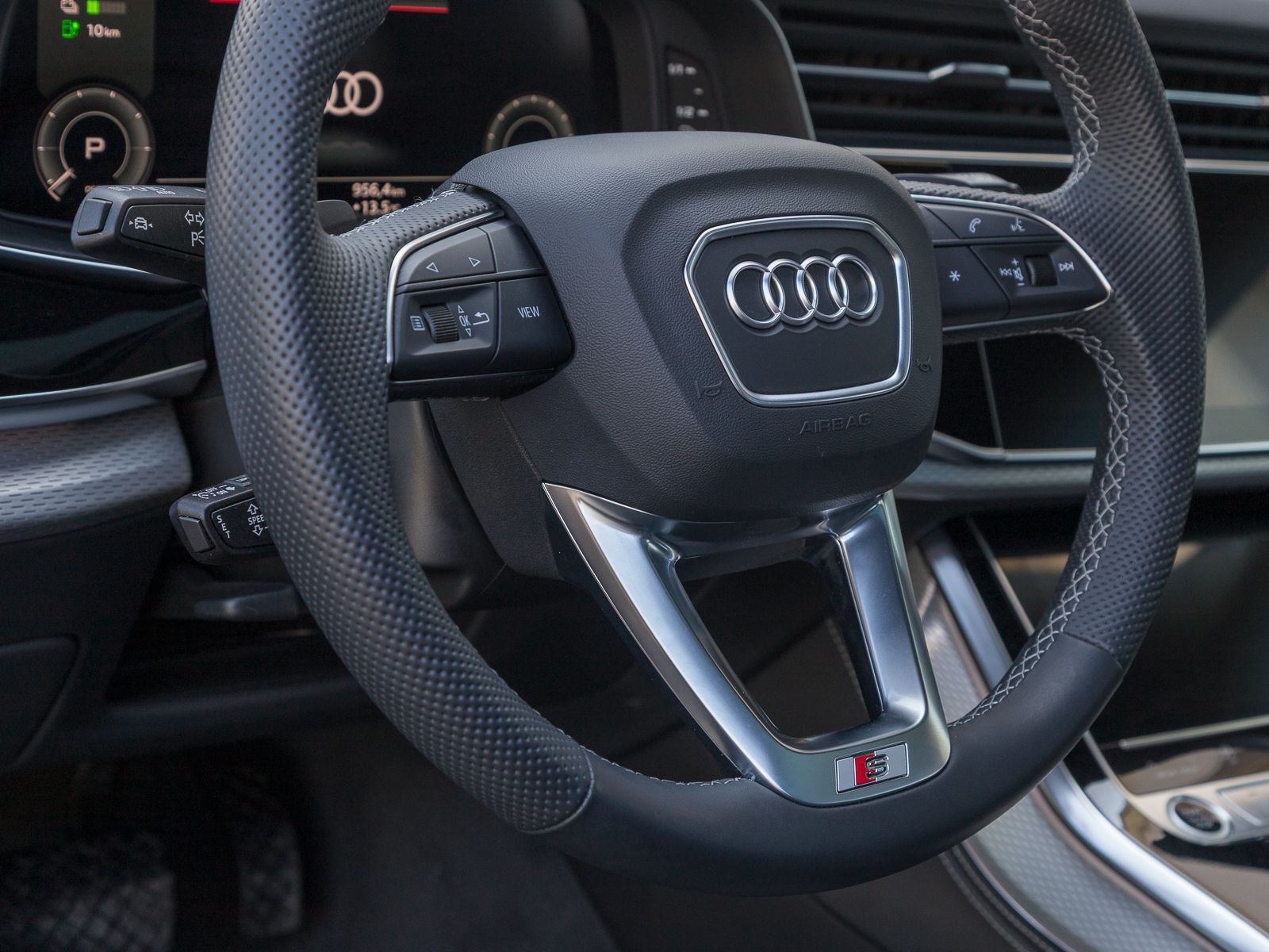 Audi Q7 55 TFSIe Q 2x S LINE LM21 HuD ALLRDL BuO AHK