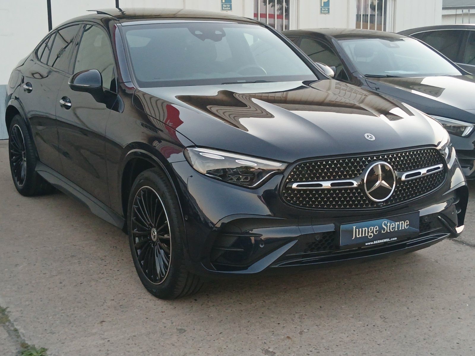 Mercedes-Benz GLC300 AMG Coupe 4M_Pano_360_Sitzklima_Leder_LED