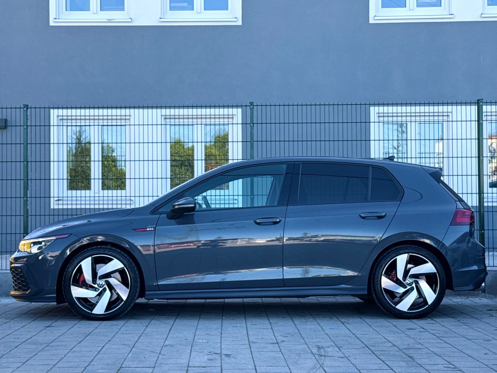 Volkswagen Golf VIII Lim. GTI - Samsaru's Car Outlet
