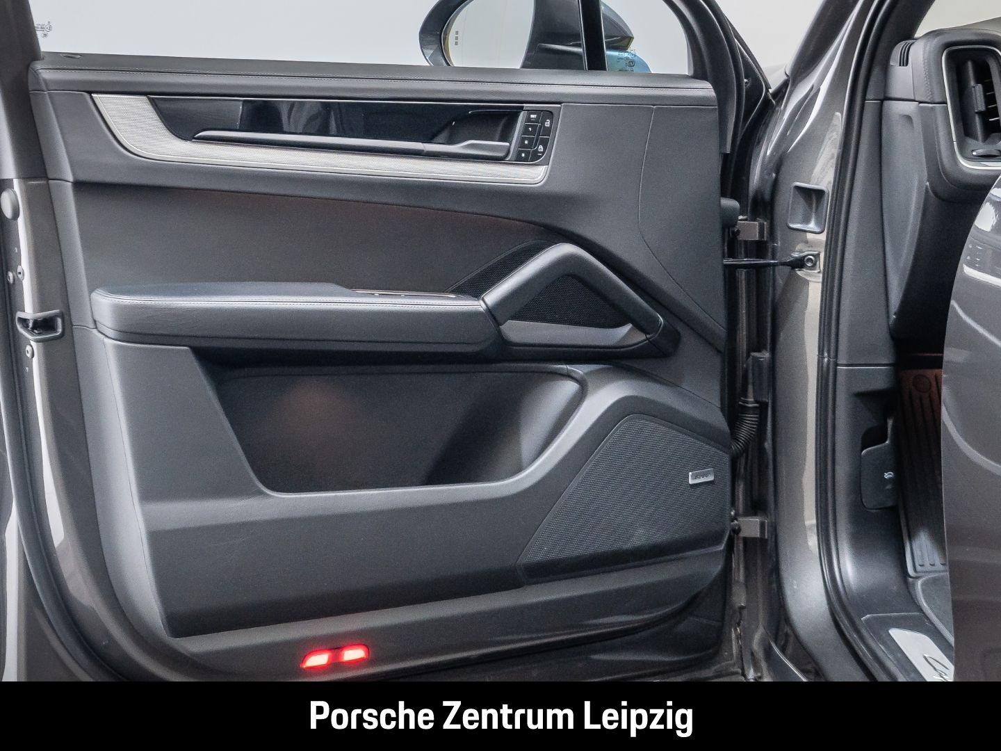 Porsche Cayenne S E-Hybrid PDCC Sitzlüftung InnoDrive He