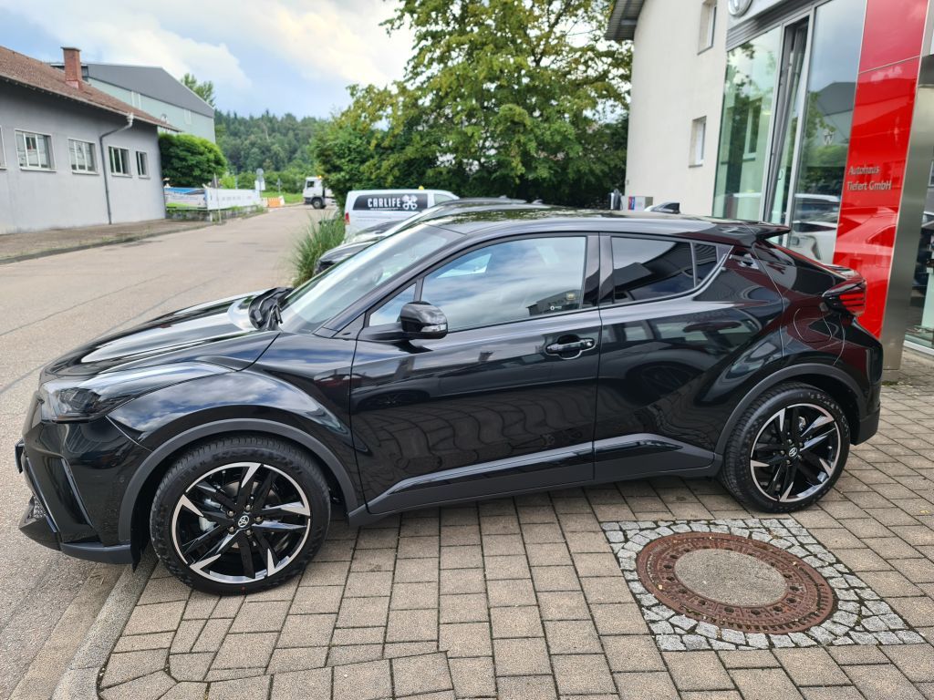 Toyota C-HR 2.0 Hybrid GR Sport Black - Samsaru's Car Outlet