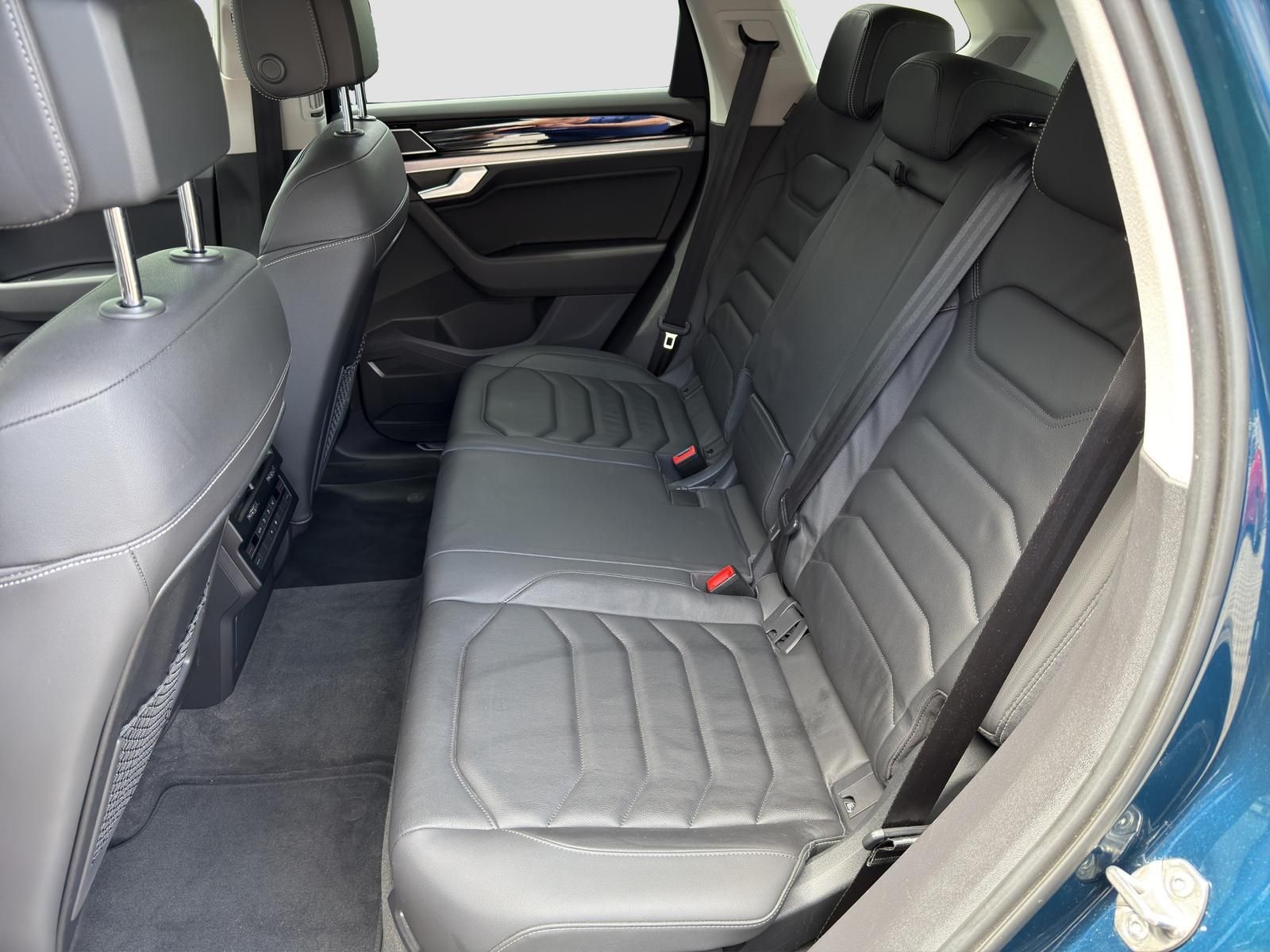 Volkswagen Touareg 3.0 TDI Elegance DSG 4M AHK STHZ ACC ARE