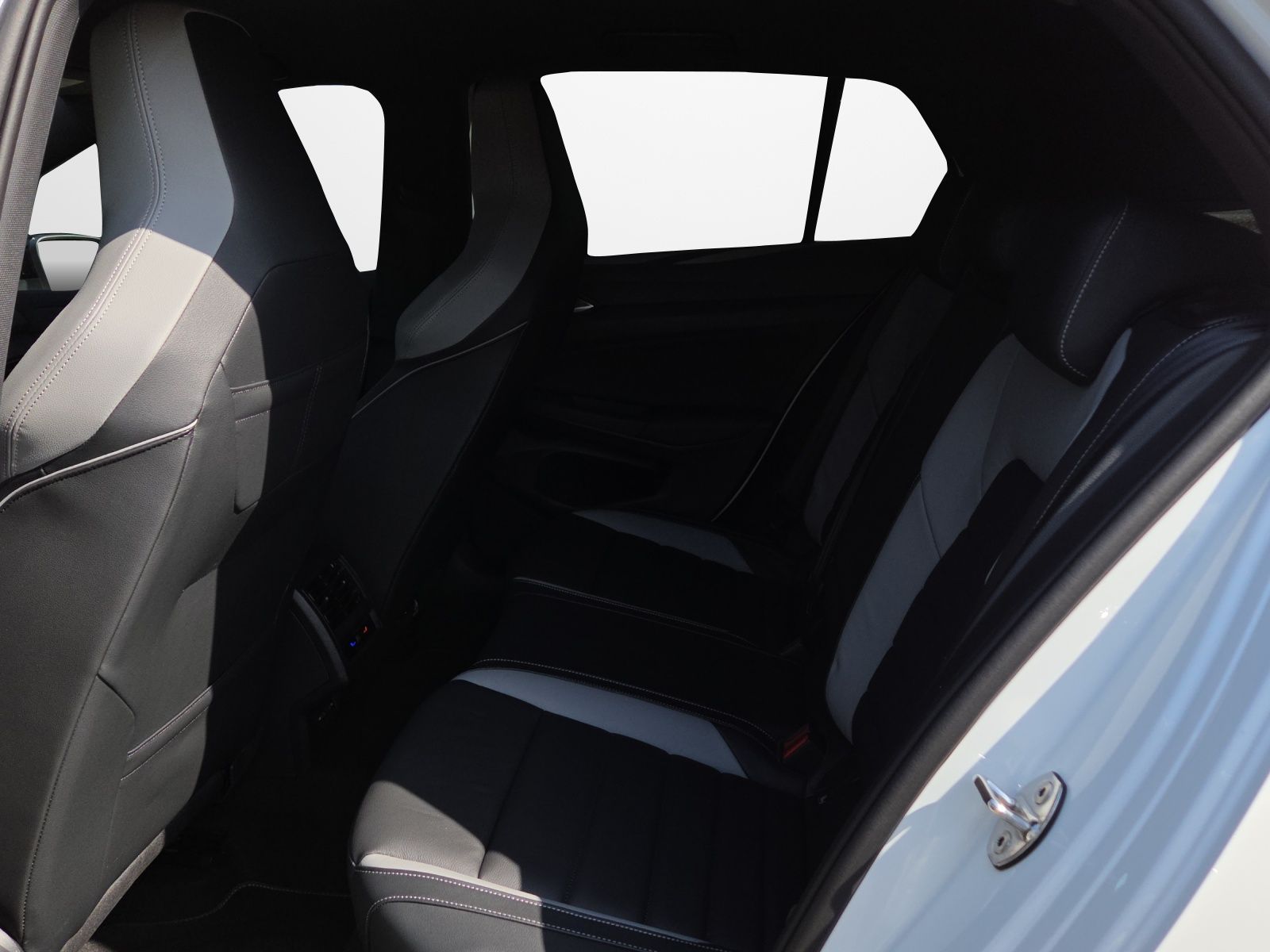 Volkswagen Golf GTE 1.5 TSI DSG eHybrid LED-Matrix Sitzklim
