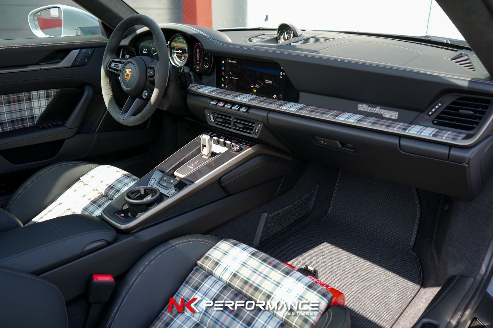 Porsche 992 Turbo 50 Jahre/ HERITAGE / ARKTIKGRAU