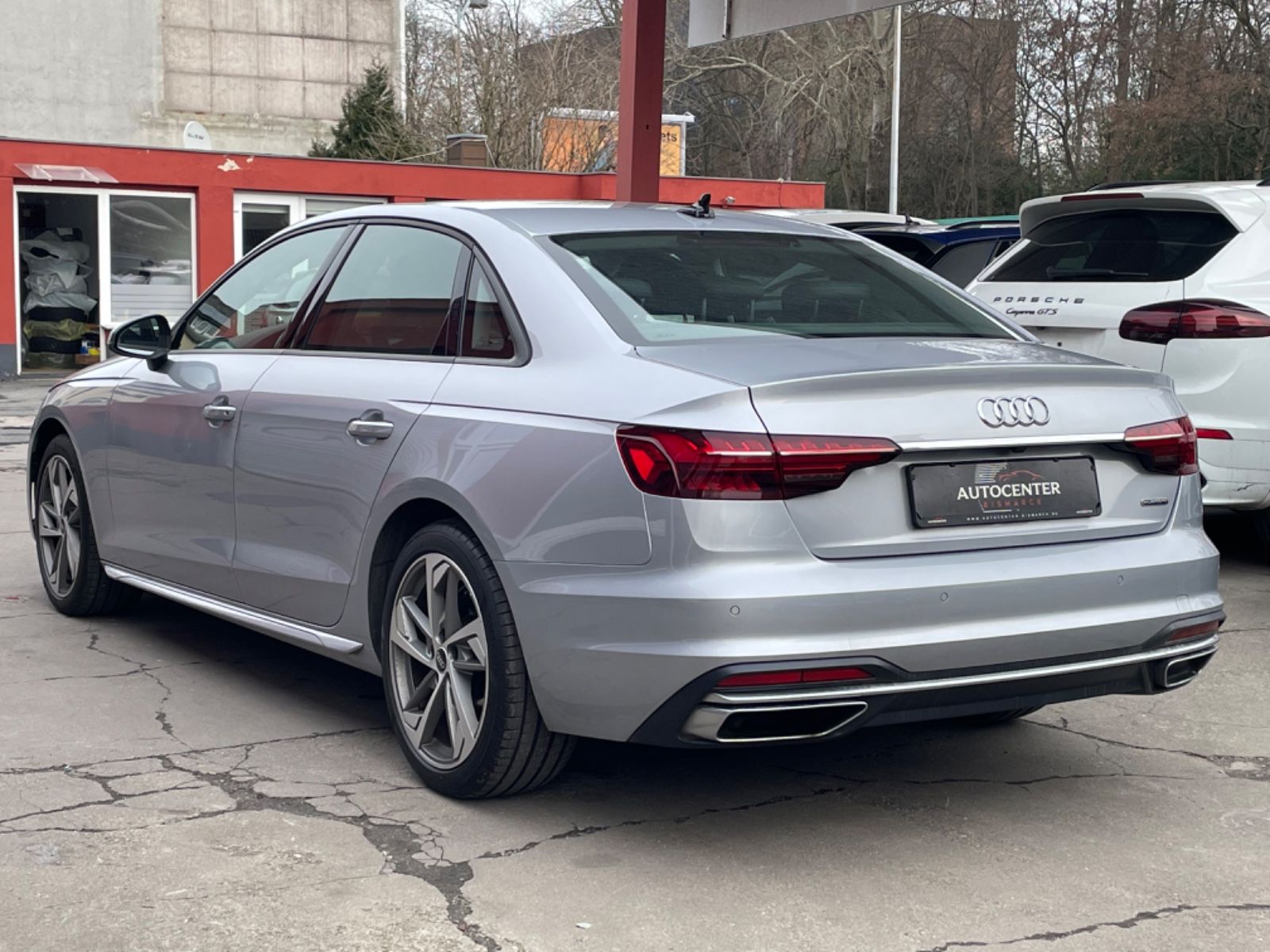 Audi A4 Lim. 40 TDI quattro advanced