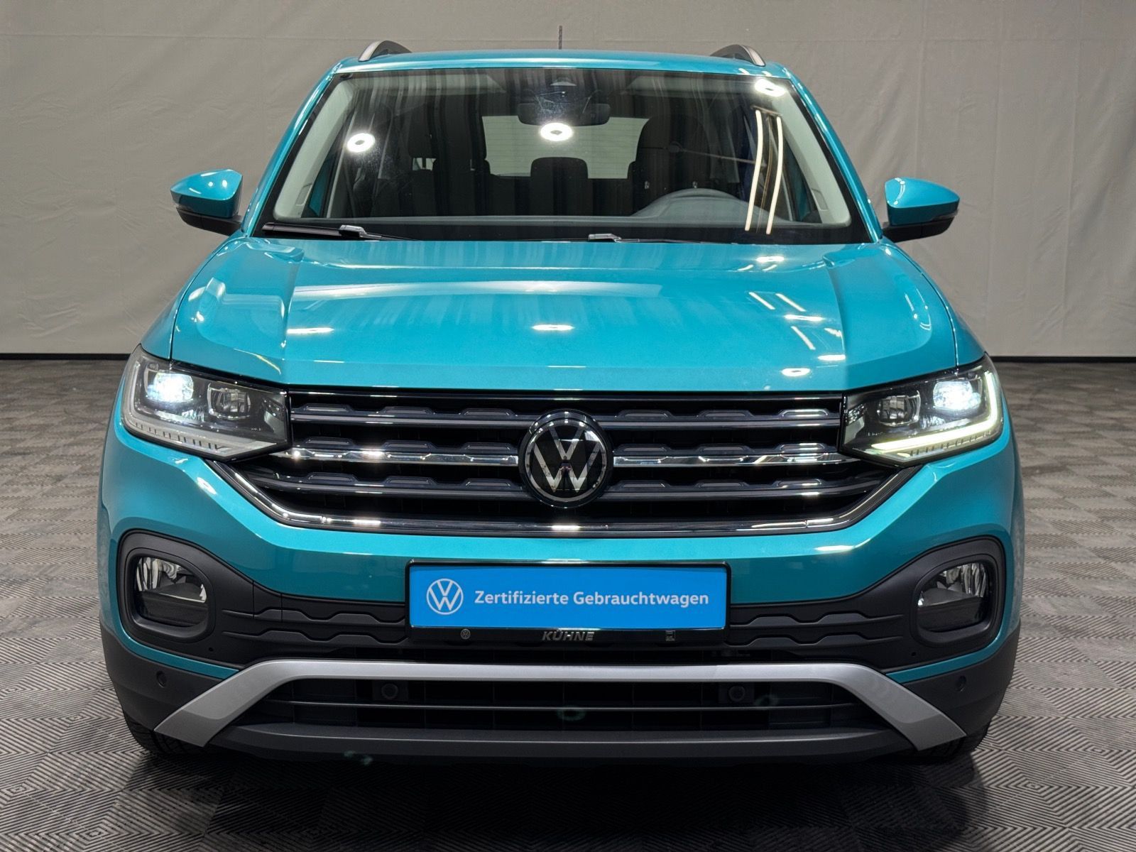 Volkswagen T-Cross Life 1.0 TSI - Samsaru's Car Outlet