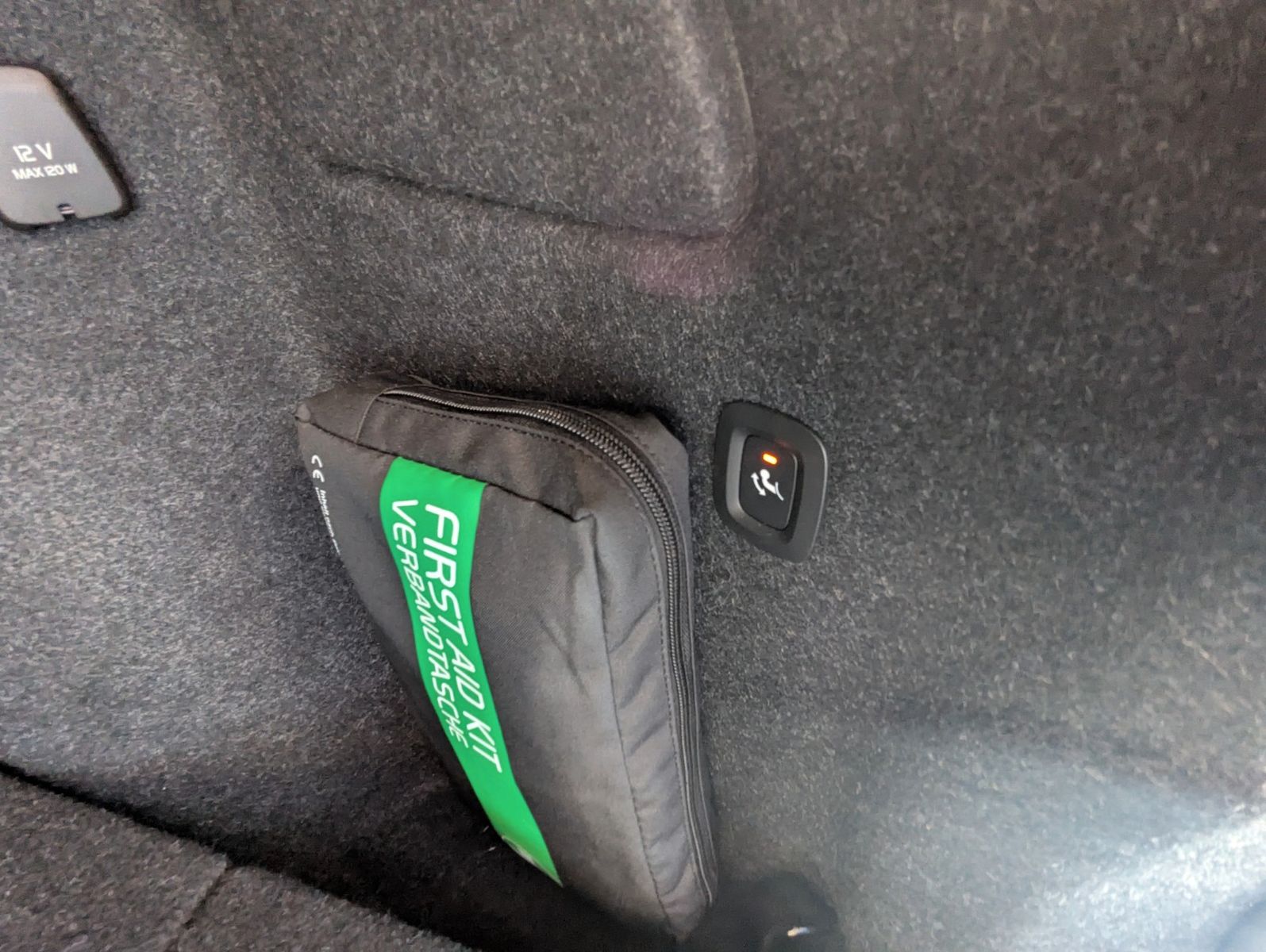 Volvo XC 40 B3 Core AHK