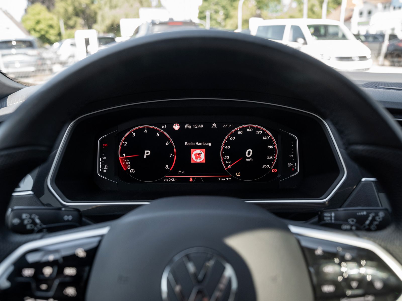 Volkswagen Tiguan R-Line 2.0 TSI - Samsaru's Car Outlet