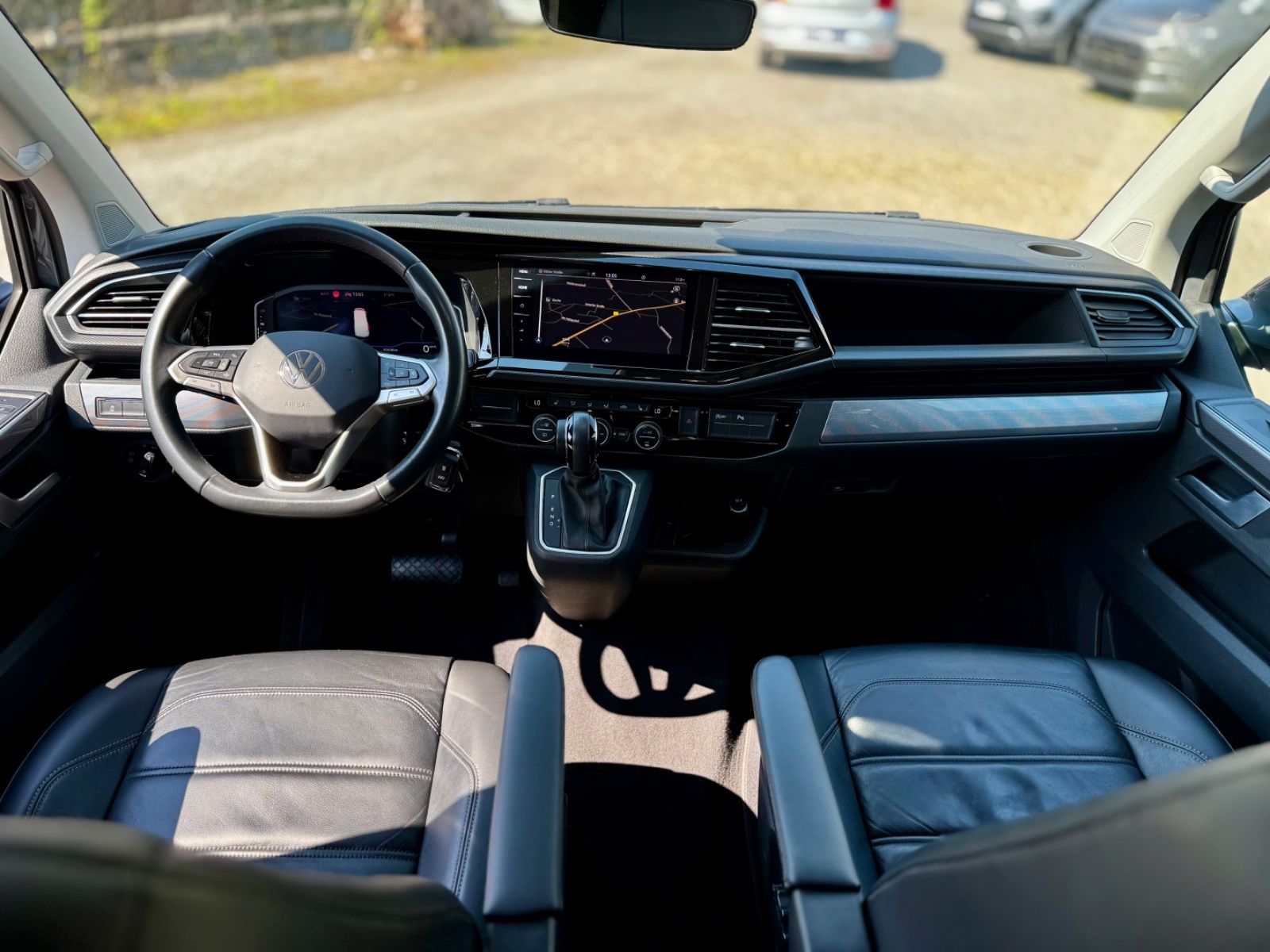Volkswagen T6 2.0TDI Multivan - Samsaru's Car Outlet