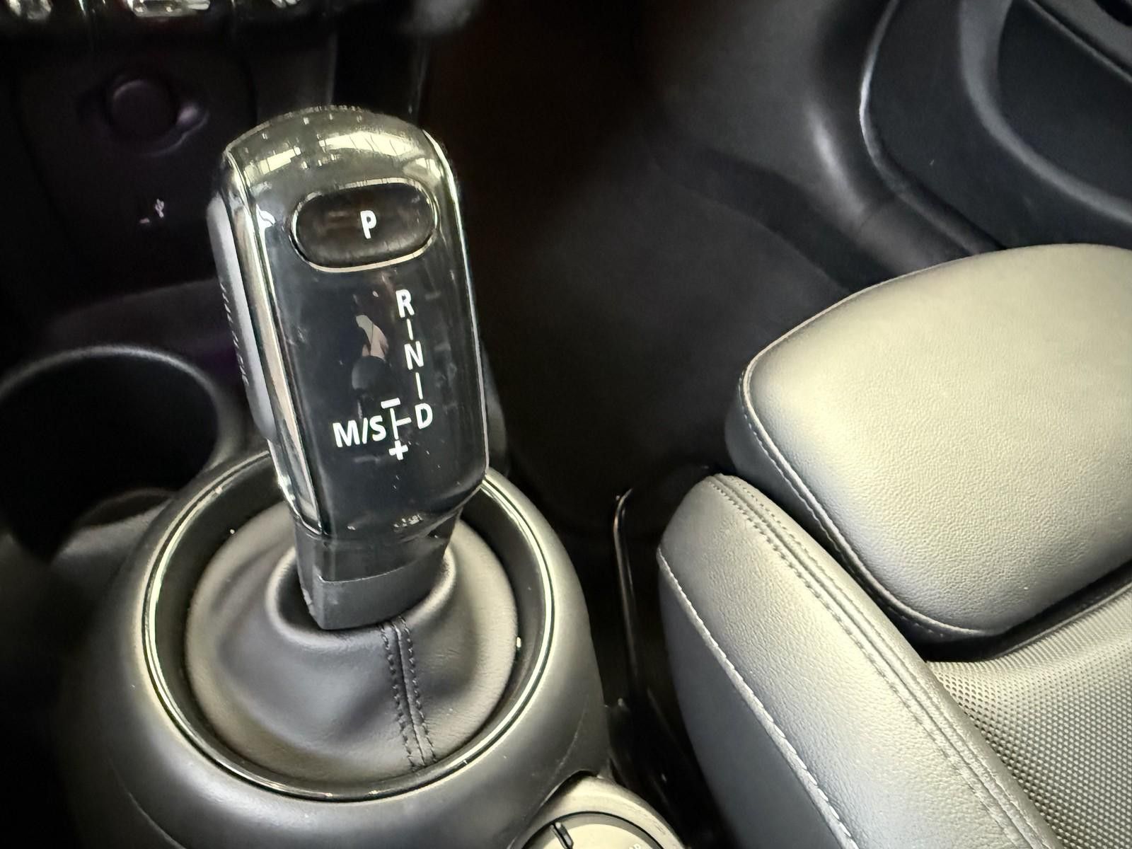 MINI Cooper S - Samsaru's Car Outlet
