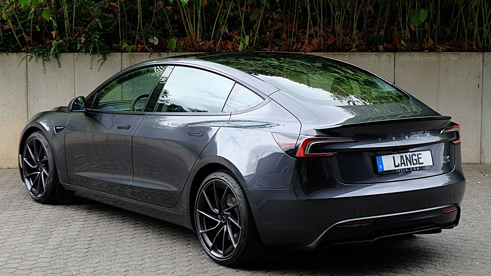Tesla Model 3 Performance Dual Motor AWD, LM 20"