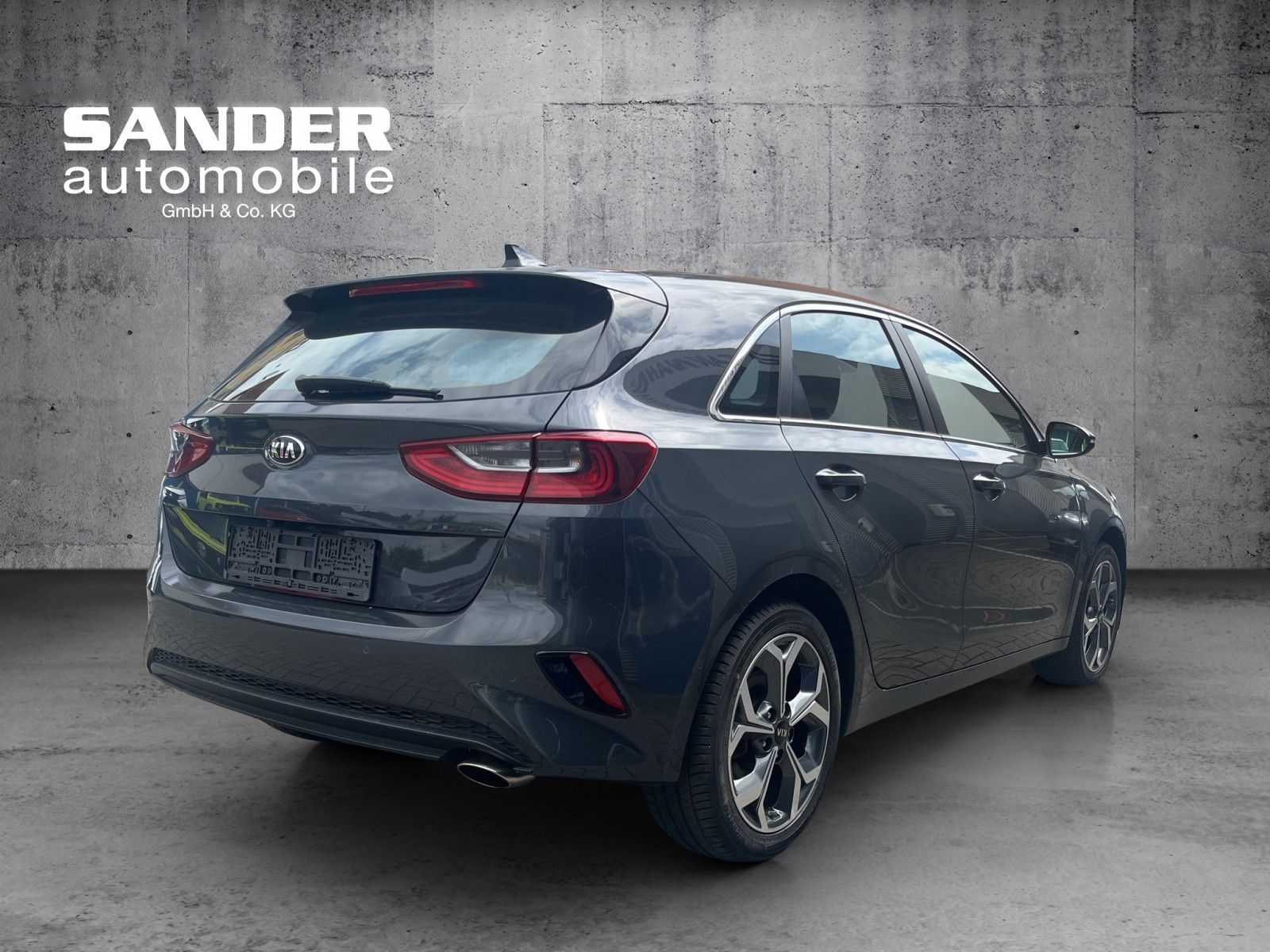 Kia Ceed 1.4 T-GDi Spirit - Samsaru's Car Outlet