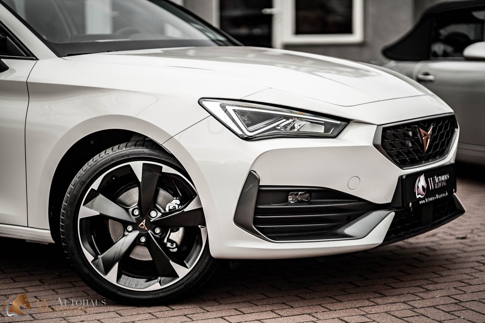 Cupra Leon SB 1.5 eTSI DSG - Samsaru's Car Outlet