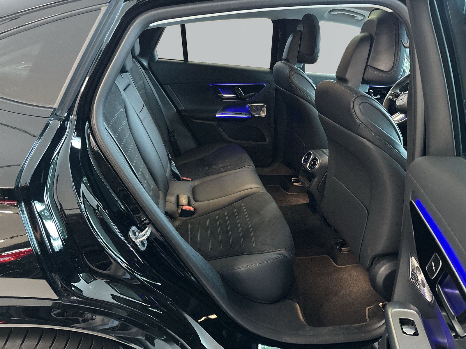 Mercedes-Benz GLC 200 4M Edition AMG Line *Pano *360° *AHK *20