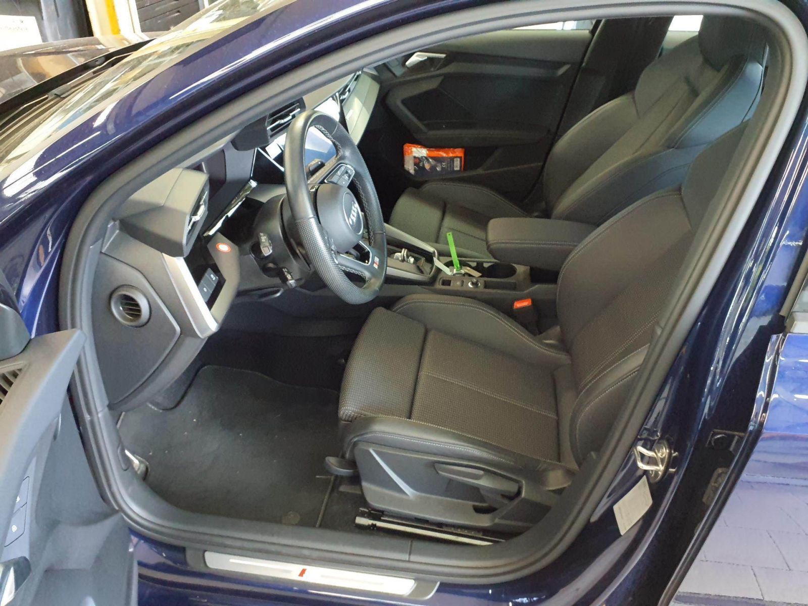 Audi A3 Sportback 30 TFSI LED Navi PDC+ Teilleder