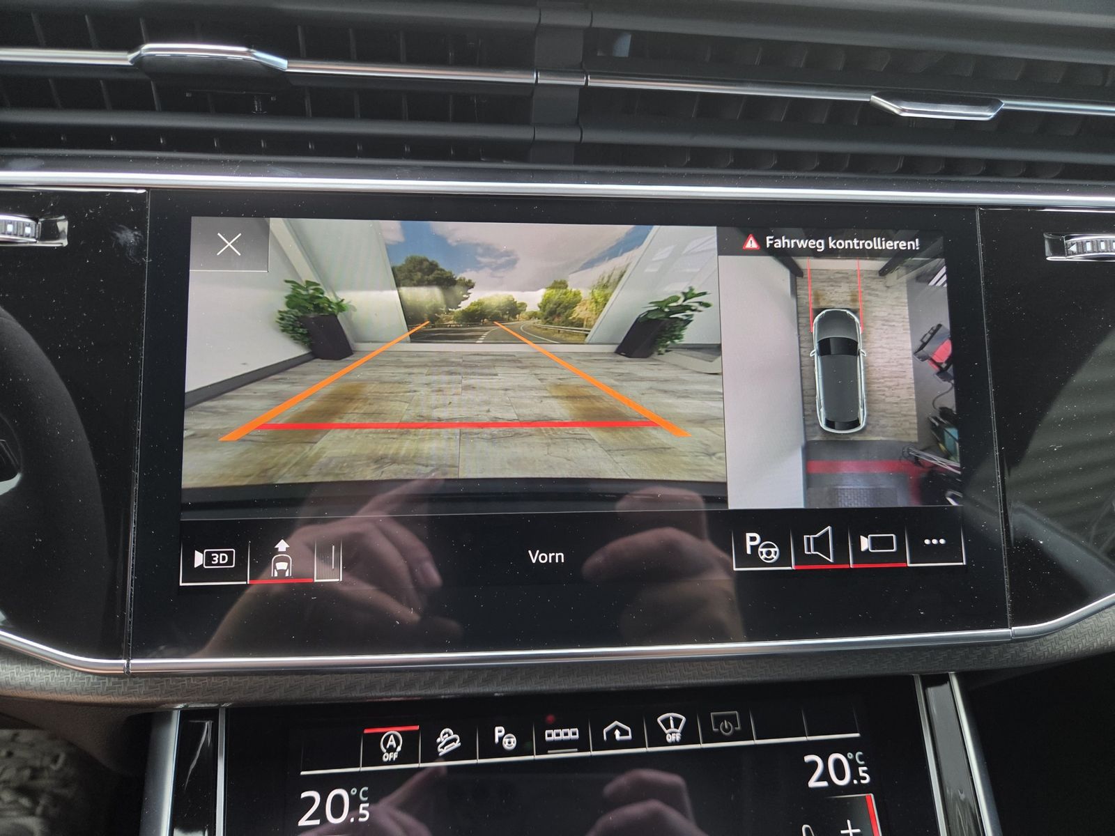 Audi RSQ8 Sportabgas AHK Standhzg. Black+ RS-Design