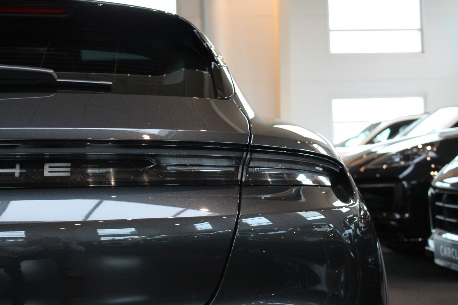 Porsche Taycan 4 Performance+ Cross Turismo *Voll/Voll*