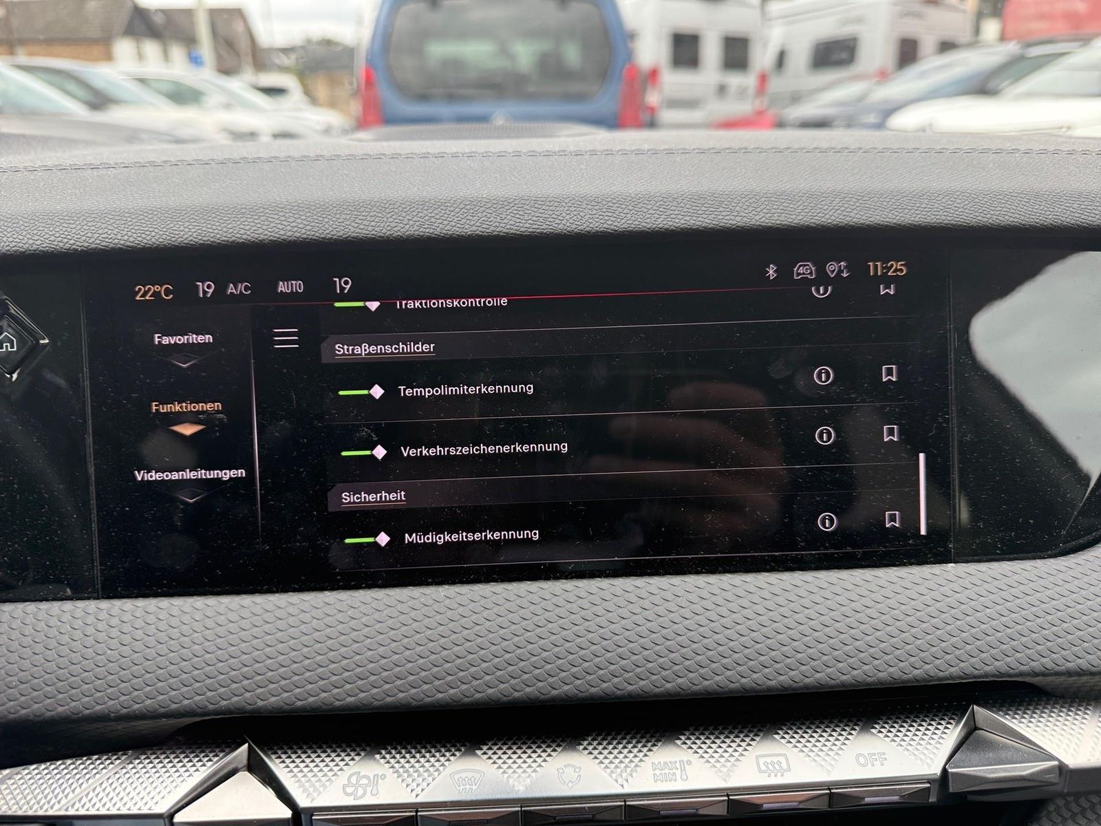 DS Automobiles DS4 CROSS TROCADERO BHDI 130 MATIX LED,NAVIGATIO