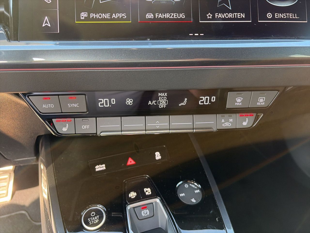 Audi Q4 e-tron 45 quattro S line AHK ACC Matrix Kam.