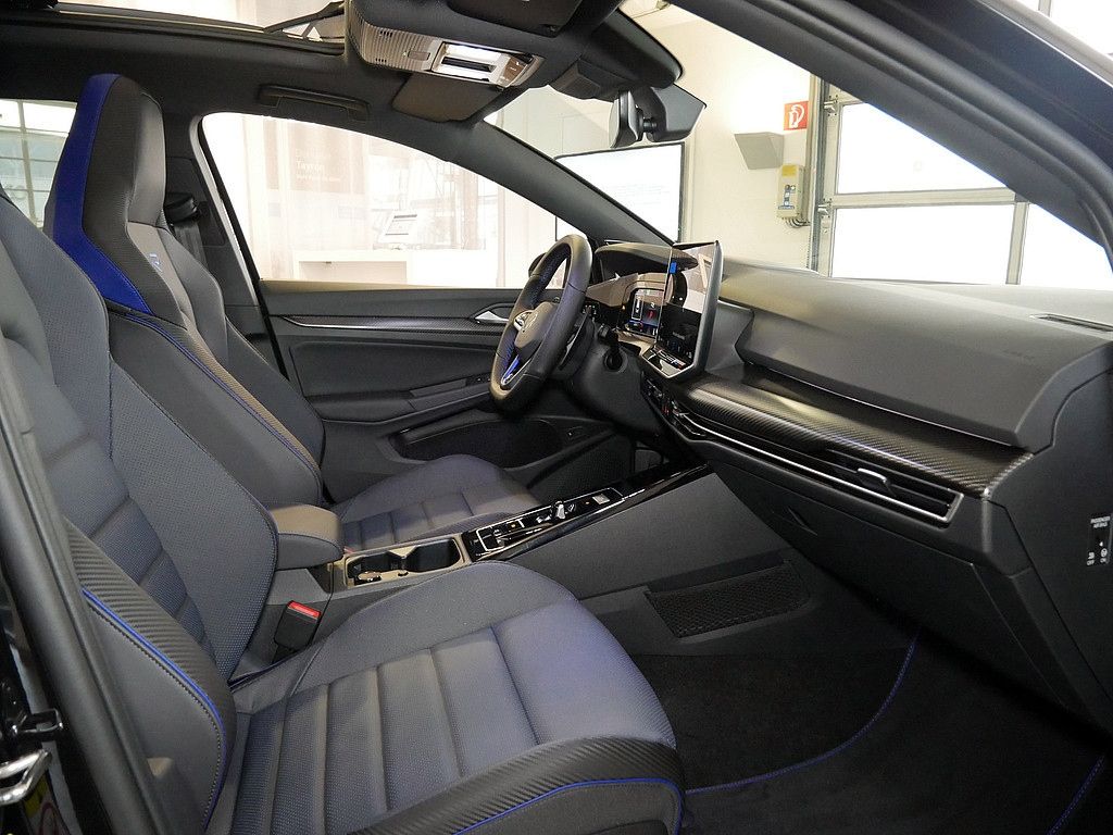 Volkswagen Golf Variant R 2.0 TSI 4Motion DSG PANO AHK MATR