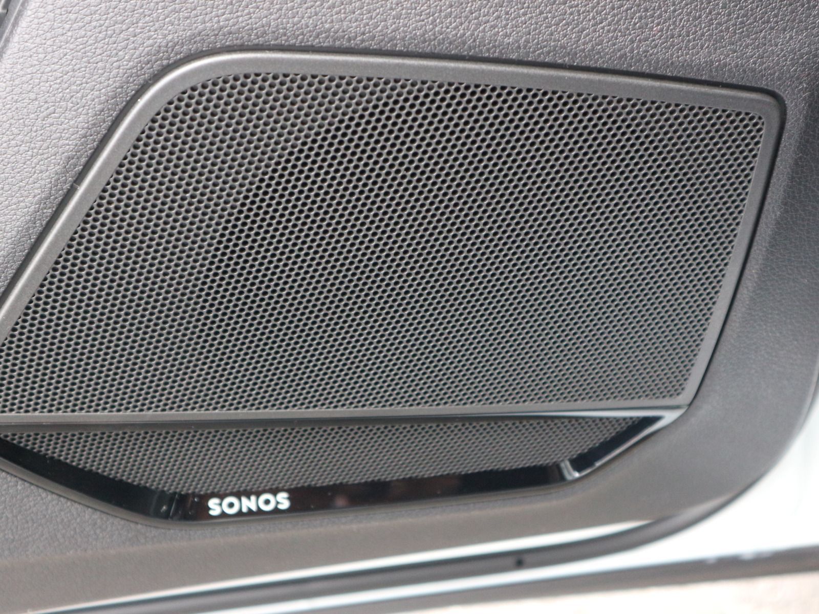 Audi Q3 S line 40 TDI quattro*LED*AHK*NAVI*SONOS*ACC*