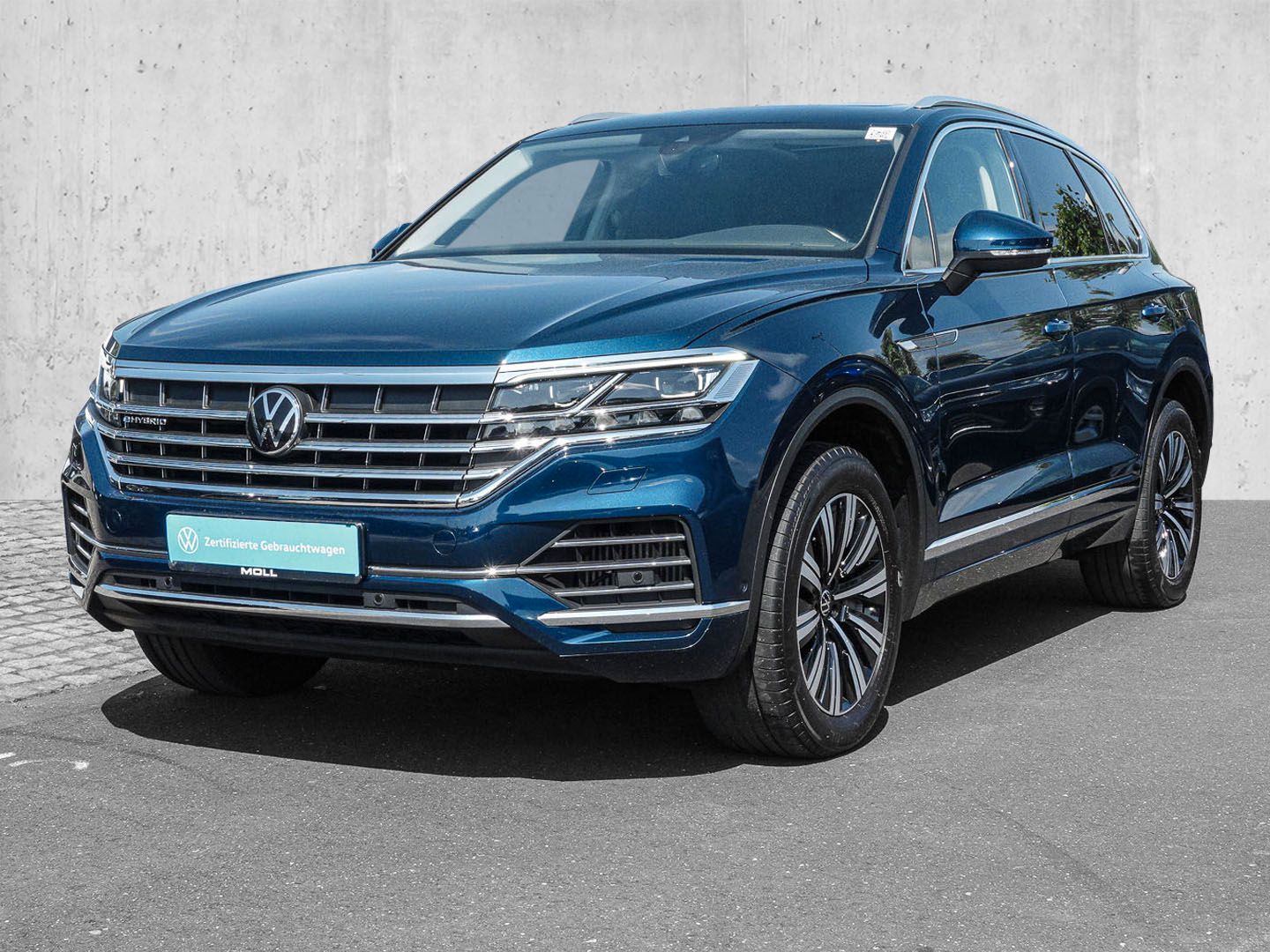 Volkswagen Touareg 3.0 eTSI eHybrid 4Motion - Samsaru's Car Outlet