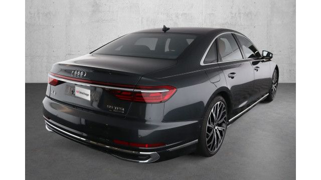 Audi A8 55 TFSI qu. - Samsaru's Car Outlet