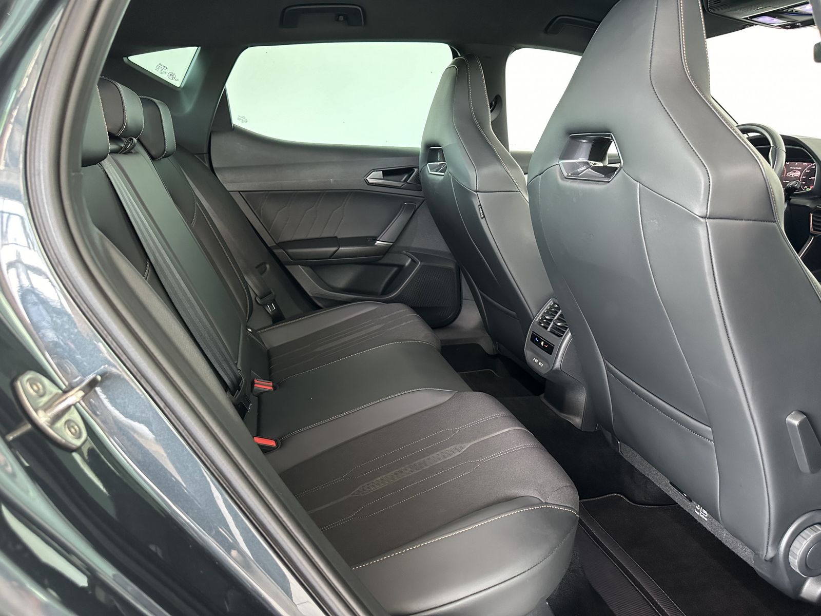 Cupra Leon VZ 2.0 TSI - Samsaru's Car Outlet