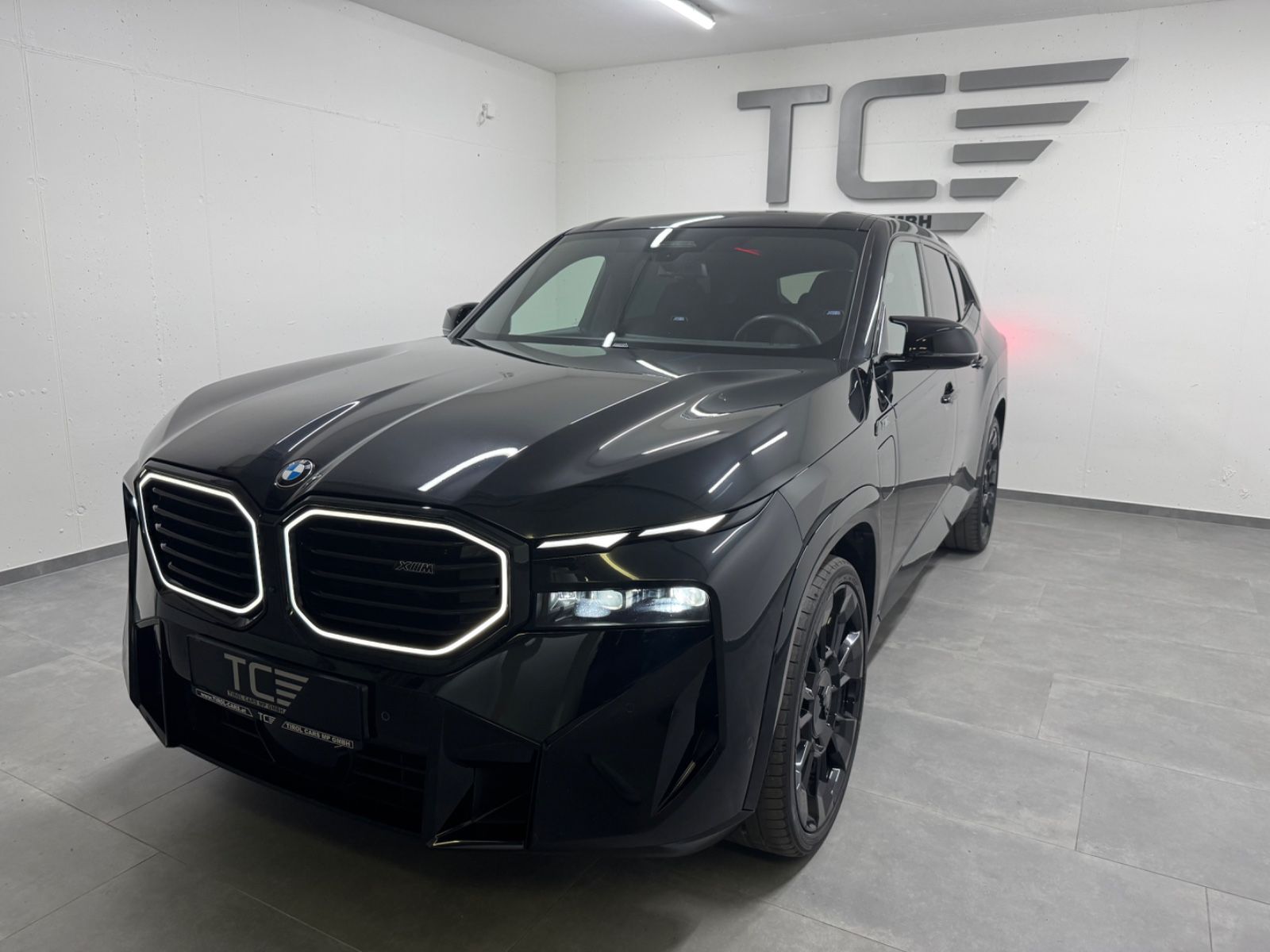 BMW XM 50 e, B&W, AHK, 23", Carbon, Massage, ...