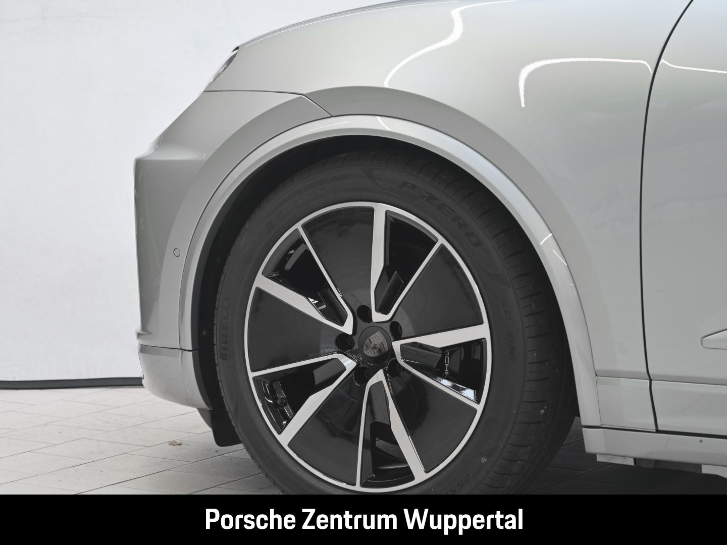 Porsche Macan Turbo*SportChrono*Sitzlüftung*BOSE*Pano*LE