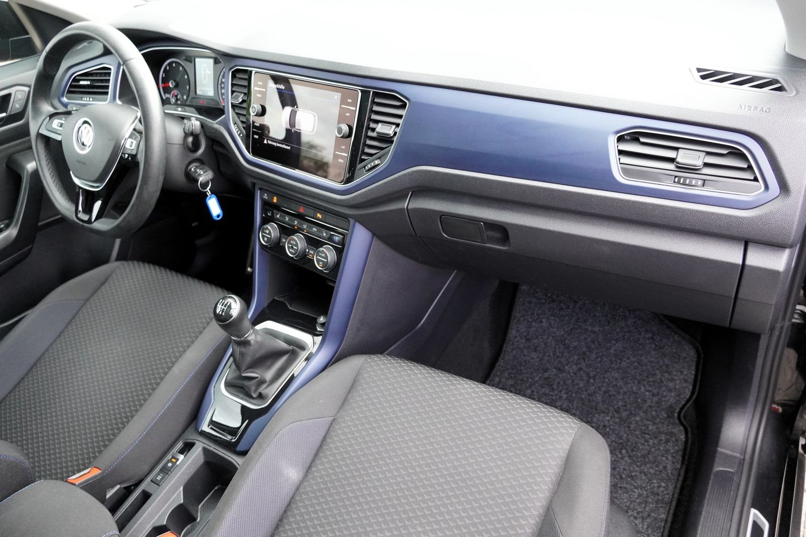 Volkswagen T-Roc 1.0 TSI United - Samsaru's Car Outlet