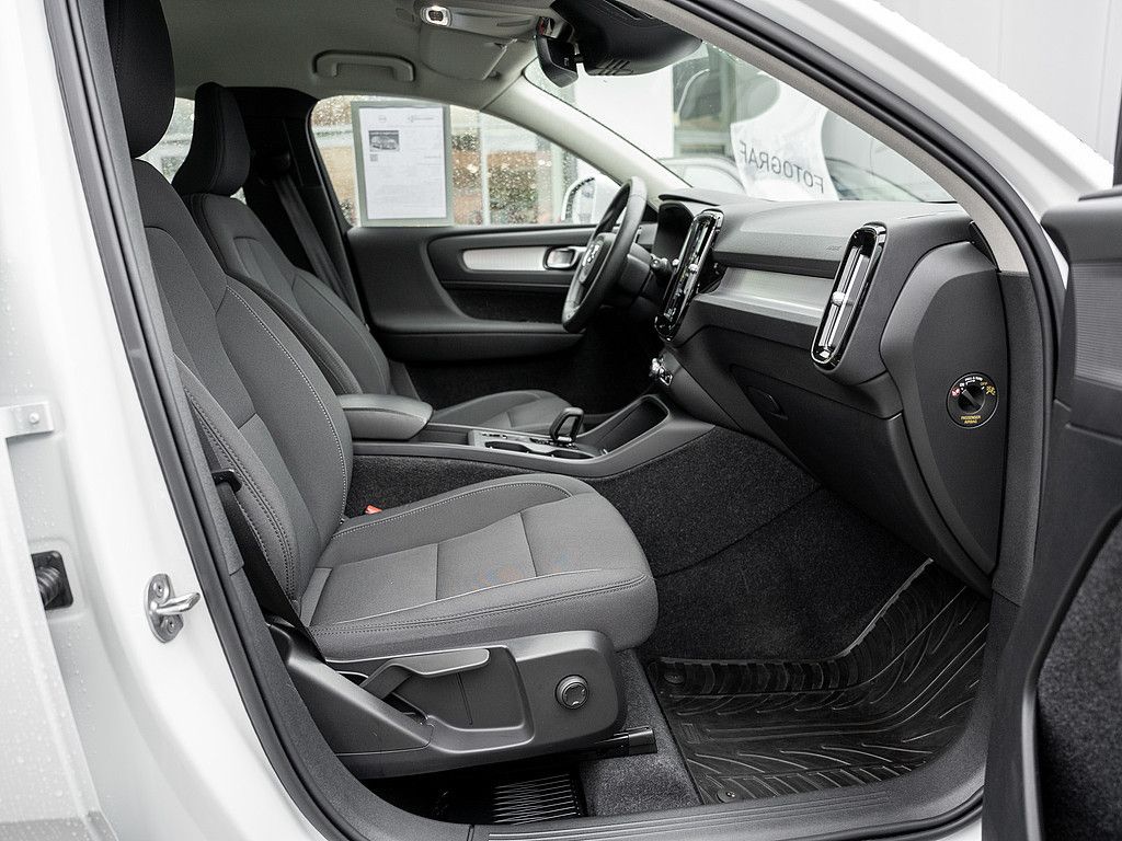 Volvo XC40 T4 Recharge Inscription Expression