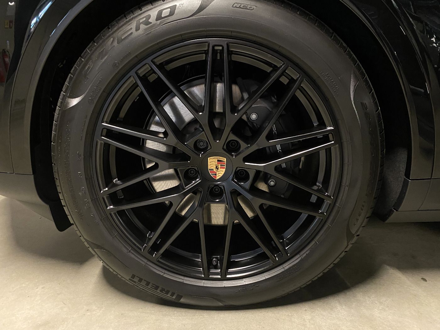 Porsche Cayenne E-Hybrid Coupe | Luftfederung | el. AHK