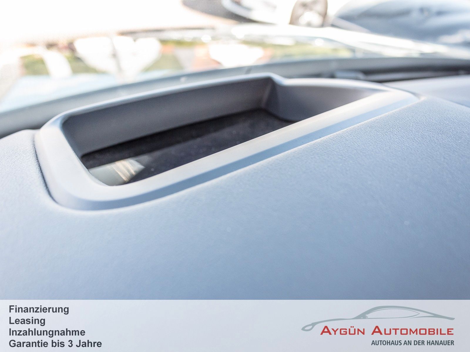 Range Rover Sport D350 HSE Dynamic - Samsaru's Car Outlet
