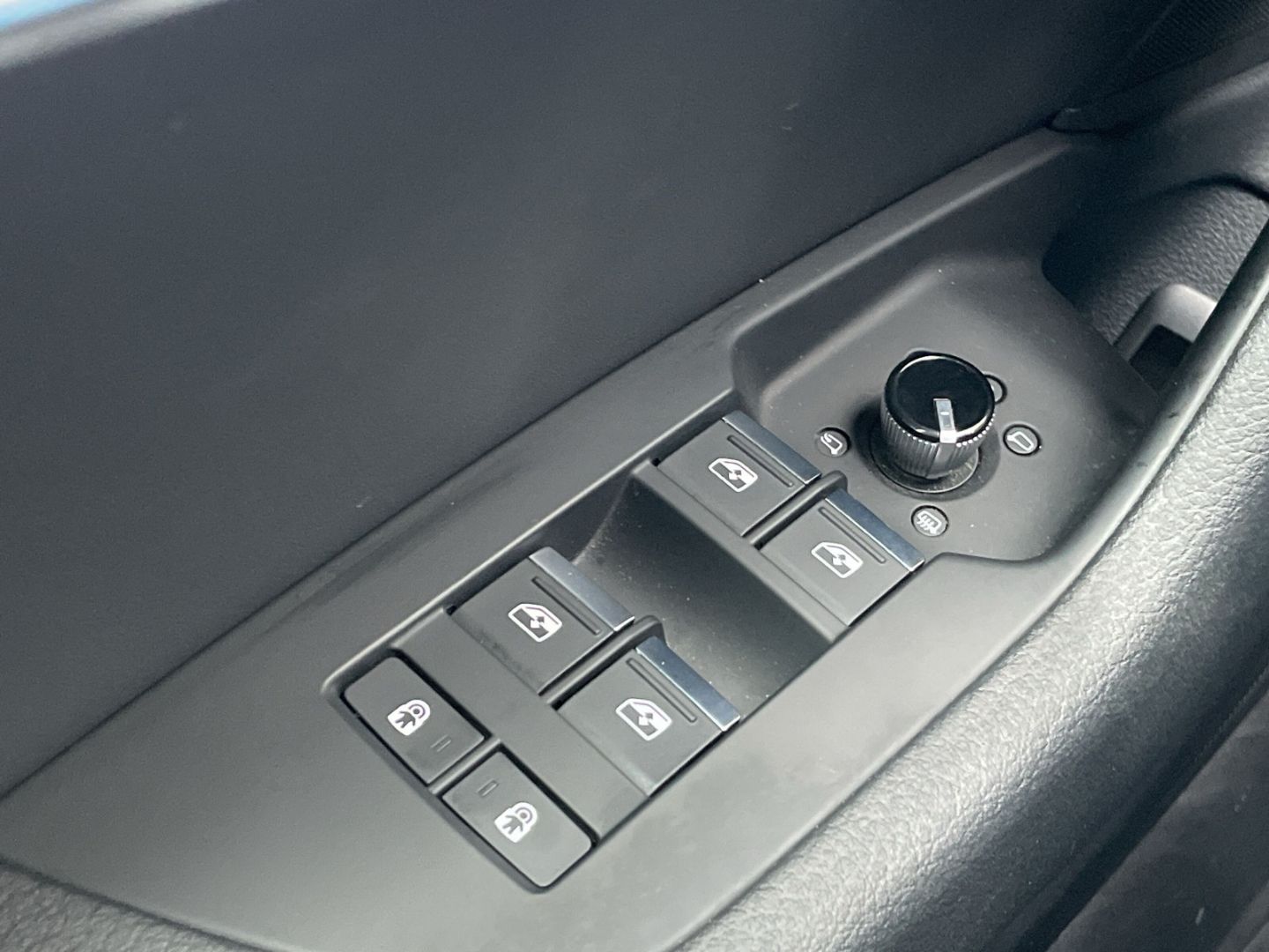 Audi A6 Avant 55 TFSI e quattro S-line Kamera/AHK/ACC