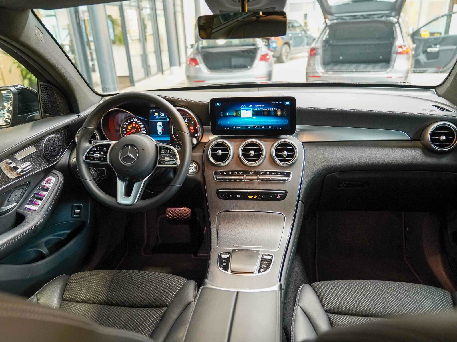Mercedes-Benz GLC 300 de 4M Coupé AMG Line - Samsaru's Car Outlet