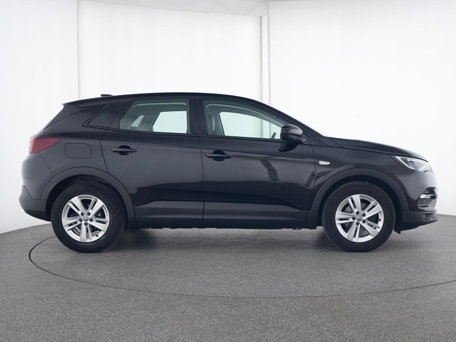 Opel Grandland Business Edition - Samsaru's Car Outlet