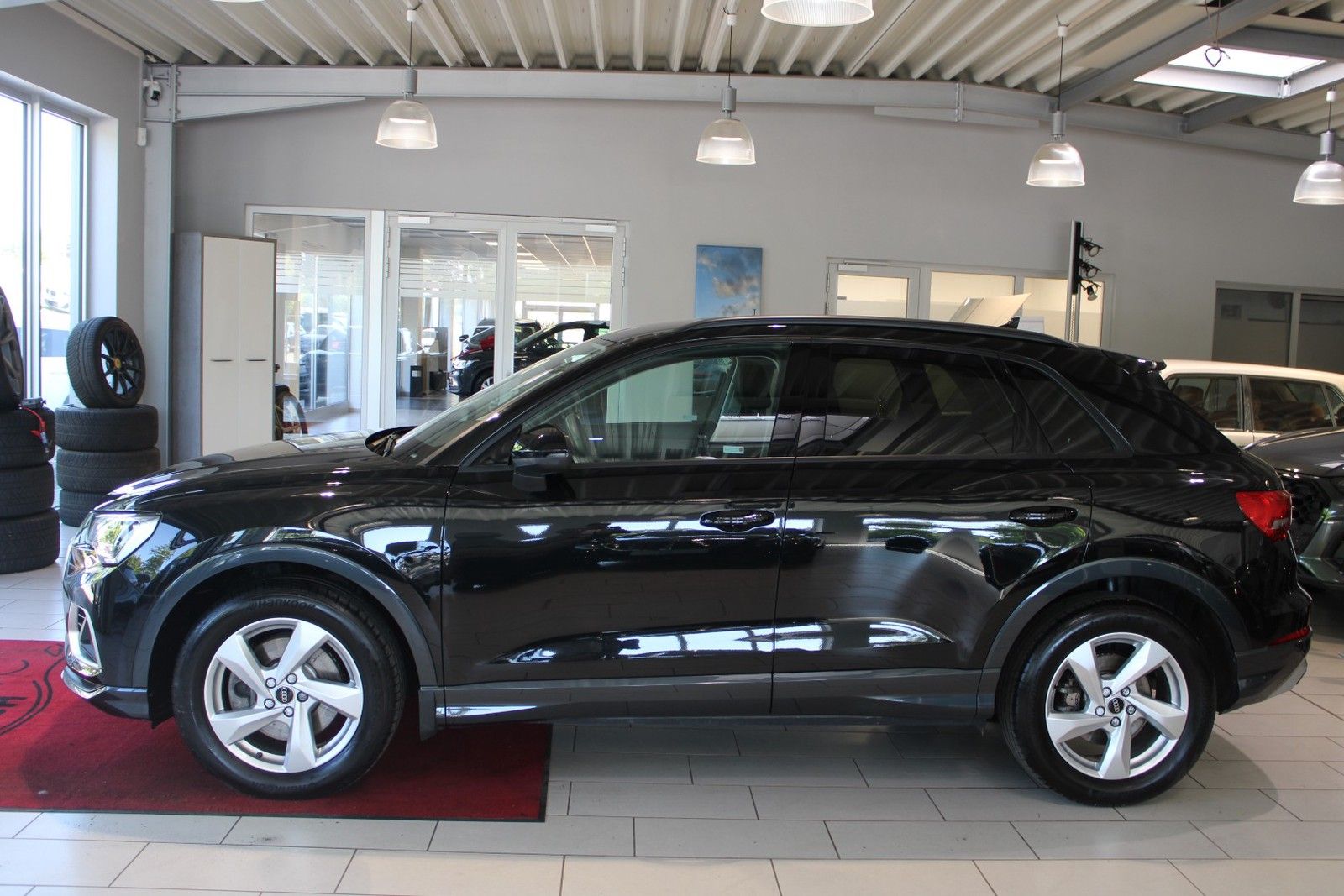 Audi Q3 40 TFSI quattro advanced - Samsaru's Car Outlet