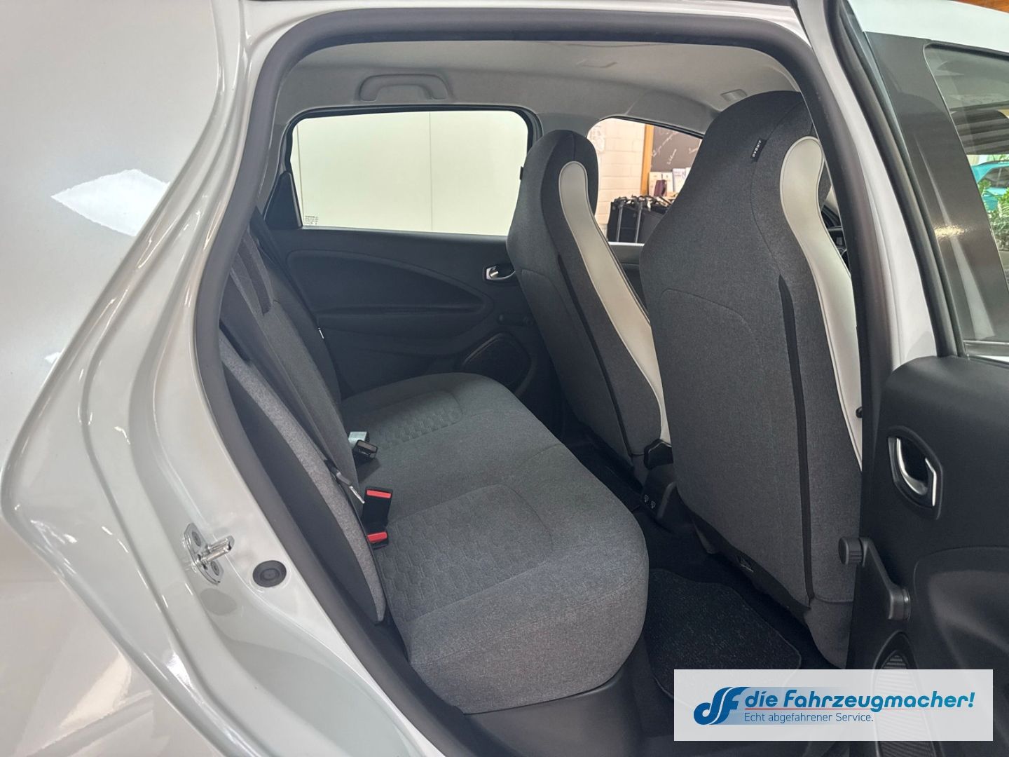 Renault ZOE Experience R110 - Samsaru's Car Outlet