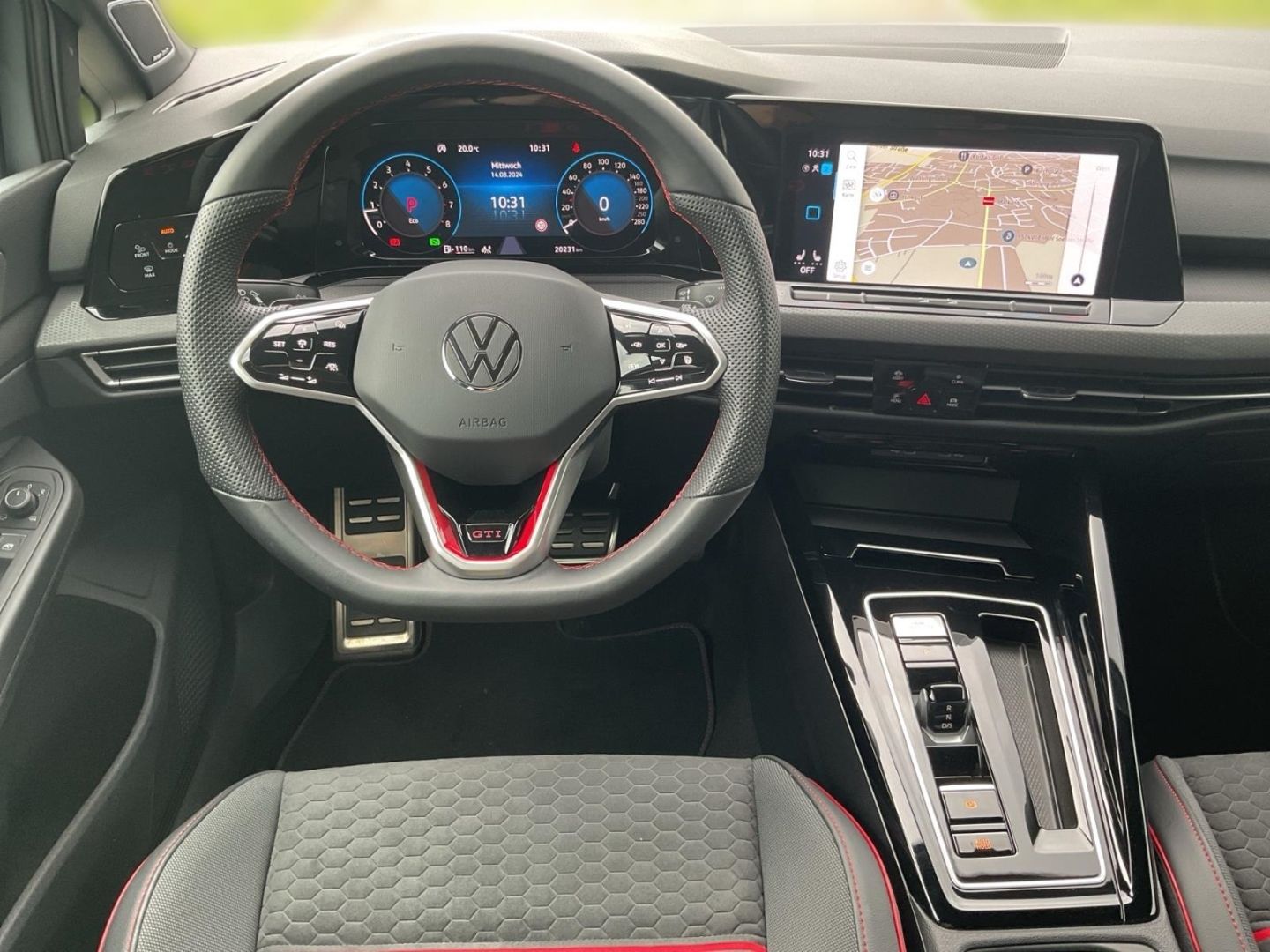 Volkswagen Golf 8 VIII Clubsport 2.0 TSI - Samsaru's Car Outlet