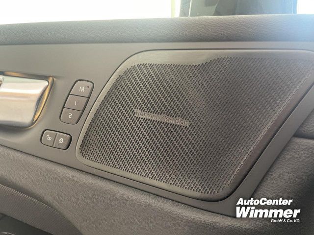 Volvo XC60 B4 D AWD R-Design AHK+Xenium+Licht uvm Navi