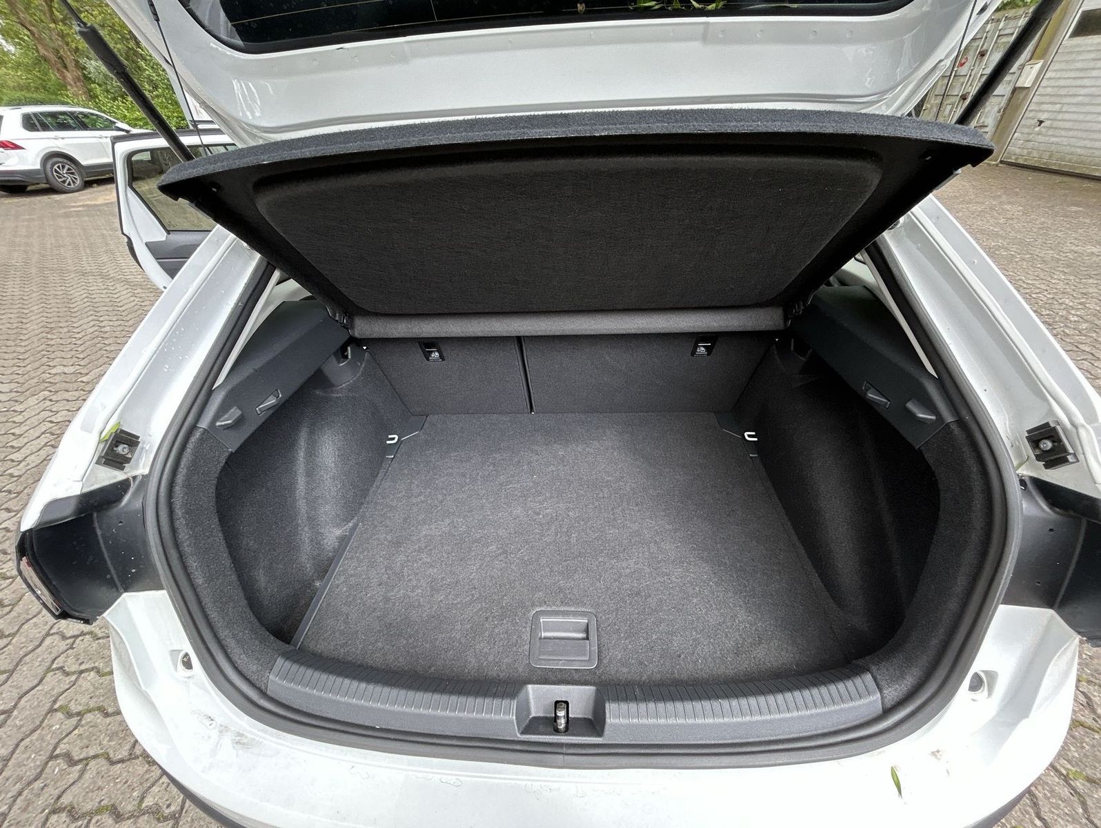 Volkswagen Taigo 1.0 TSI DSG Life - Samsaru's Car Outlet